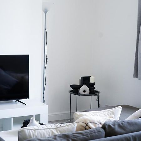 Brighton City Centre 2Br Apartment - Perfect For Contractors, Families & Groups - Free Parking & Walk To Beach Екстериор снимка