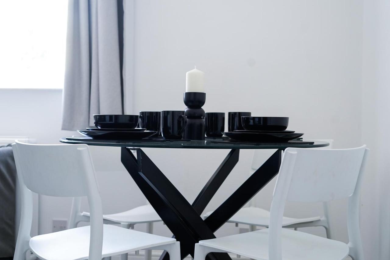 Brighton City Centre 2Br Apartment - Perfect For Contractors, Families & Groups - Free Parking & Walk To Beach Екстериор снимка
