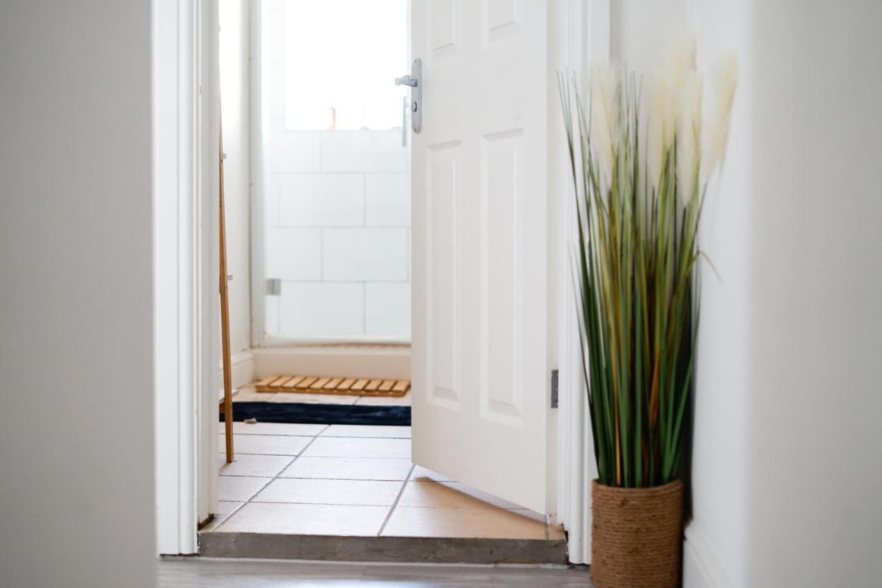 Brighton City Centre 2Br Apartment - Perfect For Contractors, Families & Groups - Free Parking & Walk To Beach Екстериор снимка